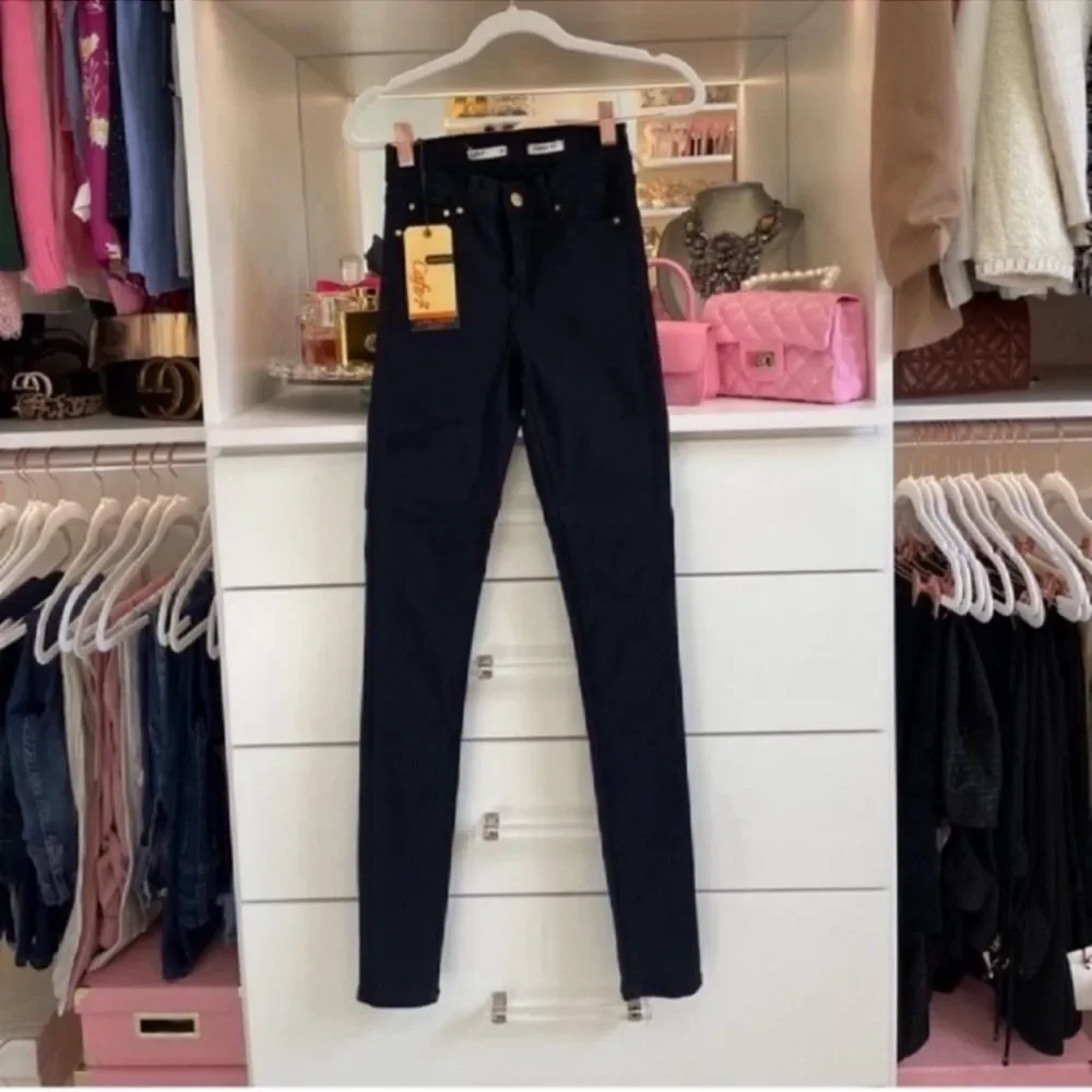NWT Skinny jeans Size Xsmall
